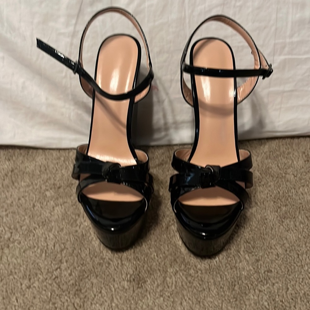 Super cute and comfortable wedges!